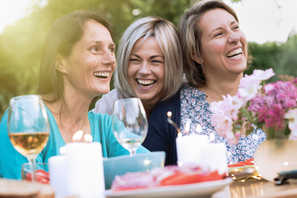 alcohol and breast cancer women drinking together