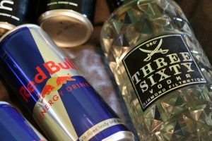 dangers of mixing energy drinks and alcohol