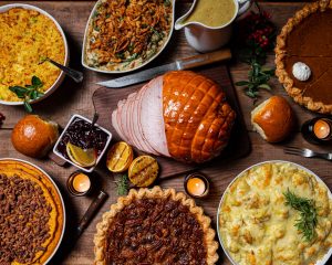 full thanksgiving dinner table